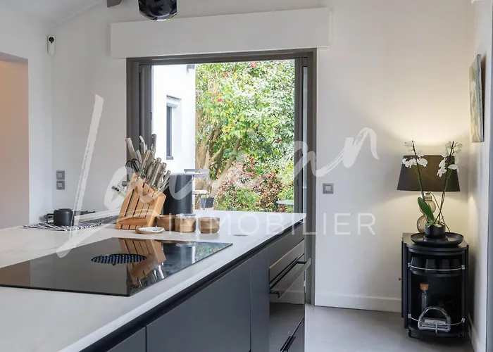 Augusta - Biarritz Phare