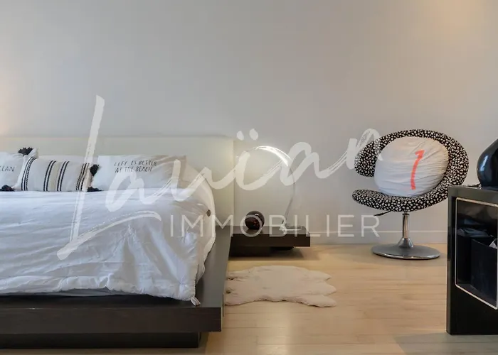 Augusta - Biarritz Phare * Anglet